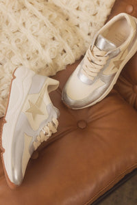 The Kaitlyn Shooting Star Sneaker - Silver