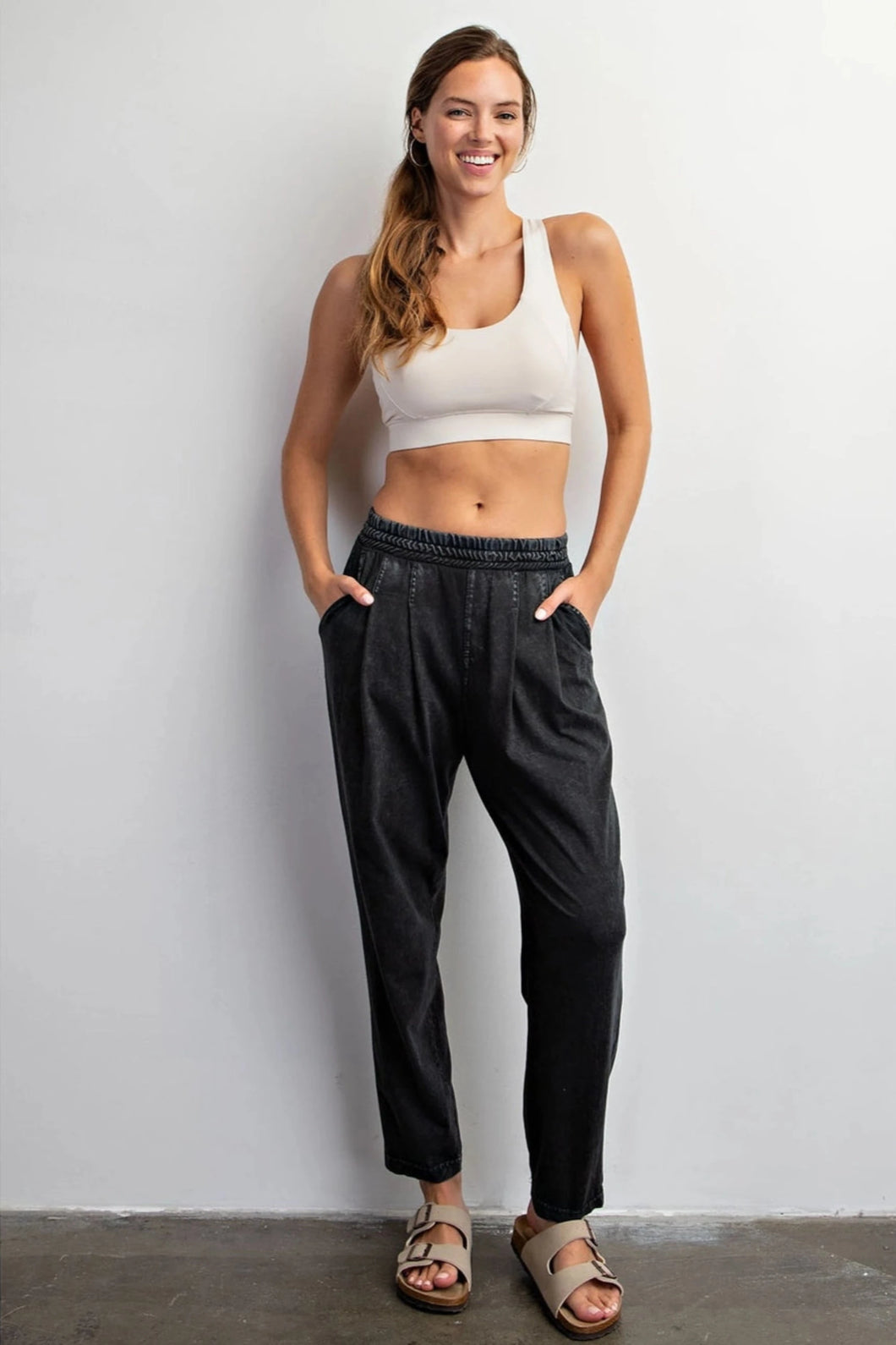 MAKENZIE MINERAL WASHED CHIC JOGGER PANT - BLACK